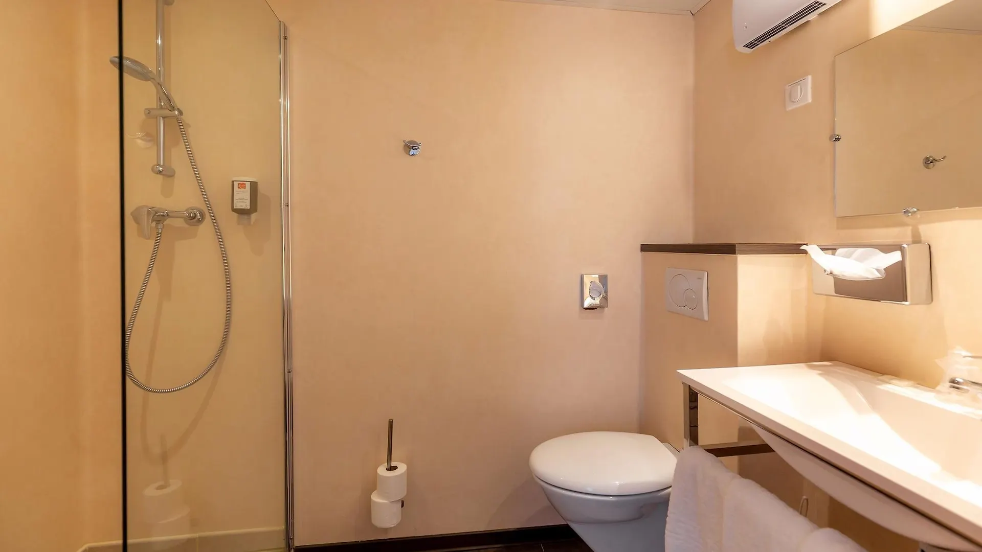 Hotel Terminus Saint-Charles Marseille 3*,  France