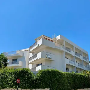 Lägenhetshotell Carlton - Renovee Avec Piscine, Beaulieu-sur-Mer
